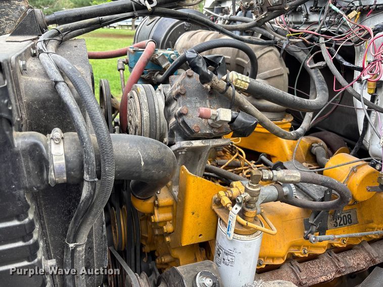 image for item FB3372 1983 Ford LNT8000 dump truck