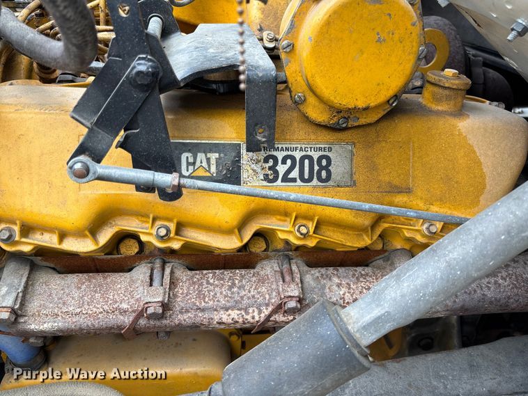 image for item FB3372 1983 Ford LNT8000 dump truck