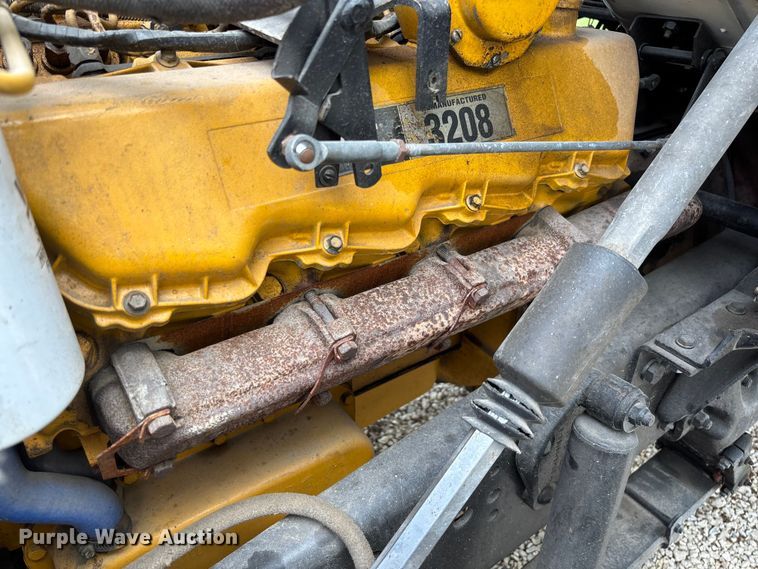 image for item FB3372 1983 Ford LNT8000 dump truck