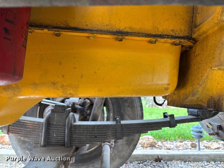 image for item FB3372 1983 Ford LNT8000 dump truck