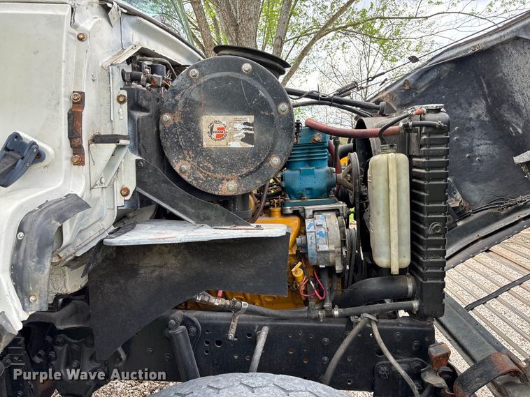 image for item FB3372 1983 Ford LNT8000 dump truck