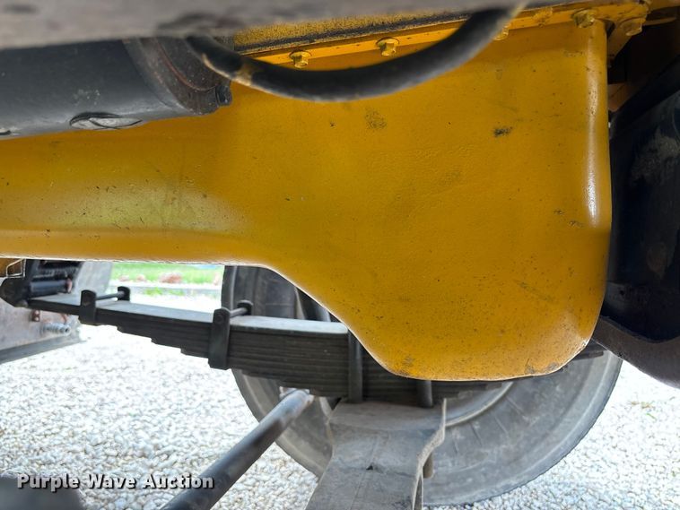 image for item FB3372 1983 Ford LNT8000 dump truck