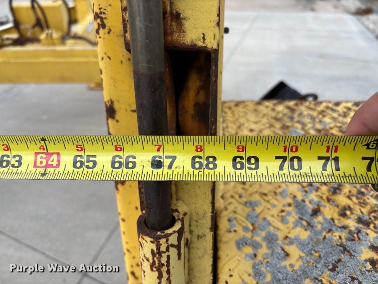 image for item FB3376 2001 Fairmont Steel Products RH418RT reel trailer