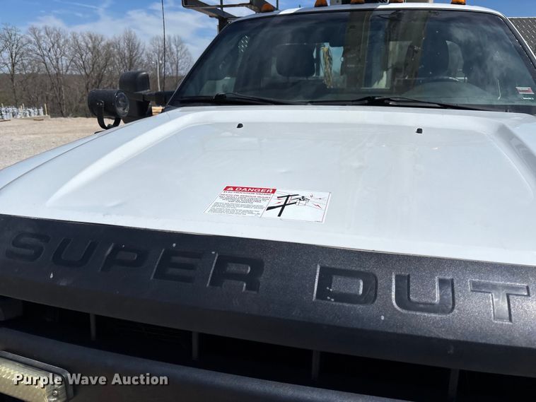 image for item FB3392 2011 Ford F550 bucket truck