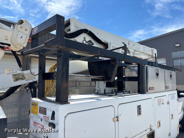 image for item FB3392 2011 Ford F550 bucket truck