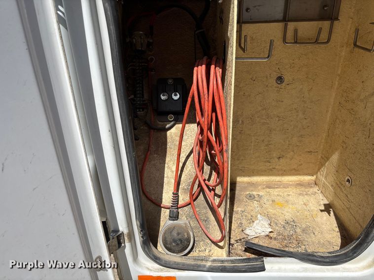 image for item FB3392 2011 Ford F550 bucket truck