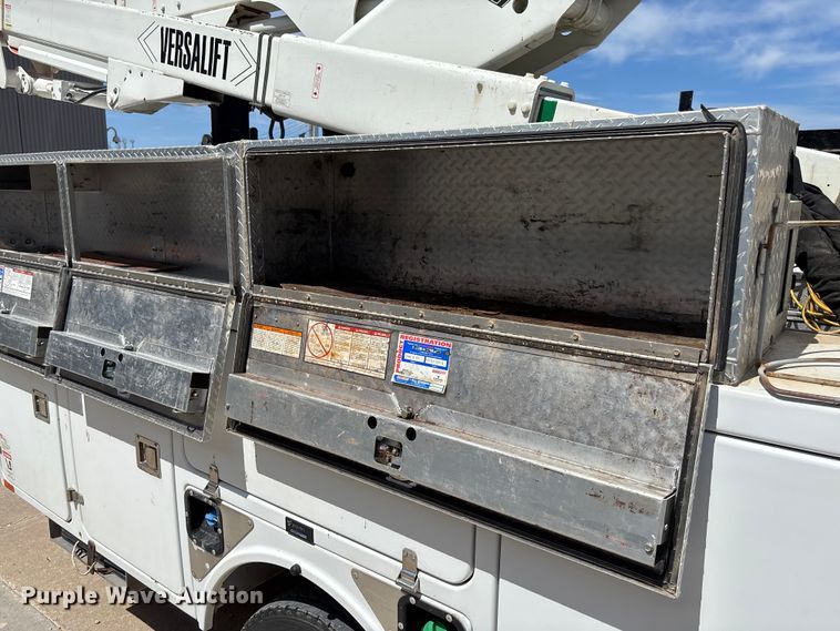 image for item FB3392 2011 Ford F550 bucket truck