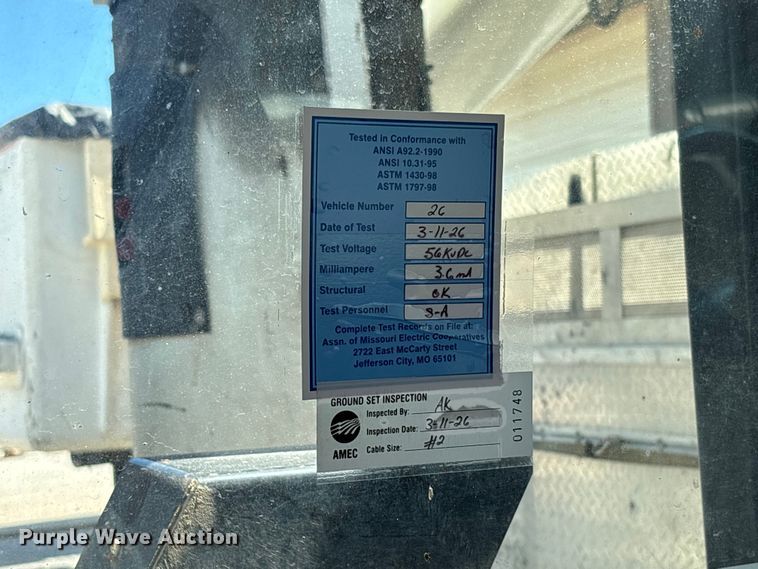 image for item FB3392 2011 Ford F550 bucket truck