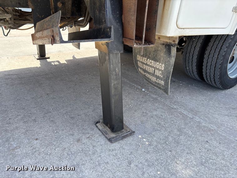 image for item FB3392 2011 Ford F550 bucket truck