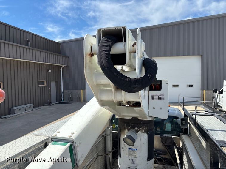 image for item FB3392 2011 Ford F550 bucket truck