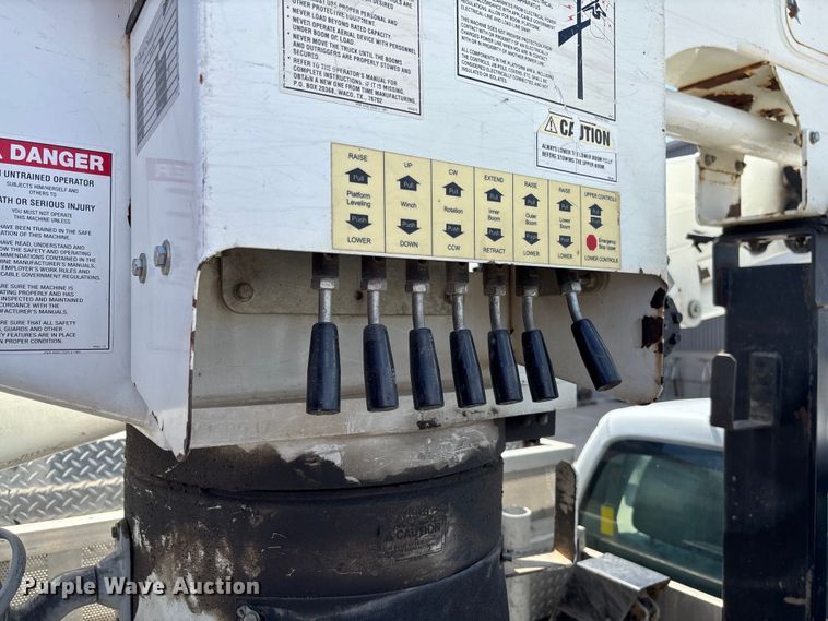 image for item FB3392 2011 Ford F550 bucket truck