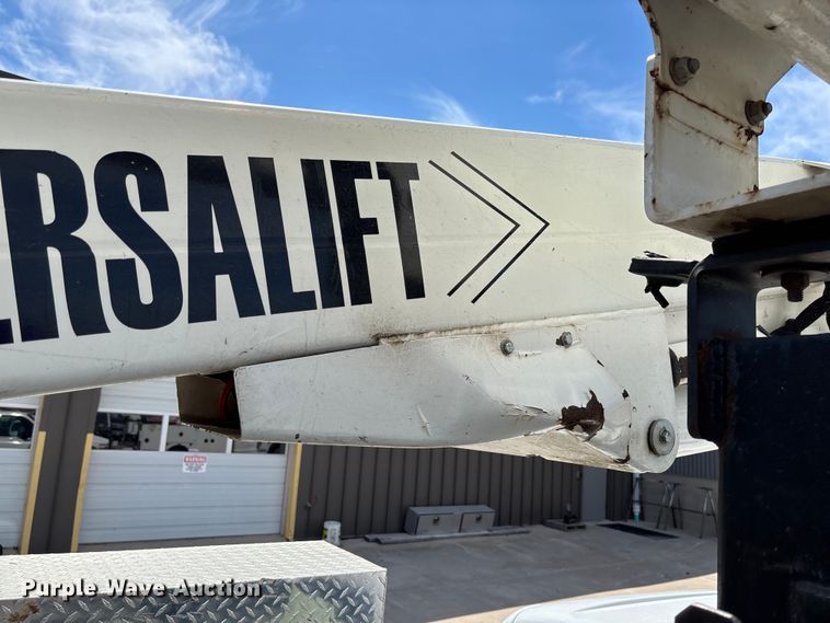 image for item FB3392 2011 Ford F550 bucket truck