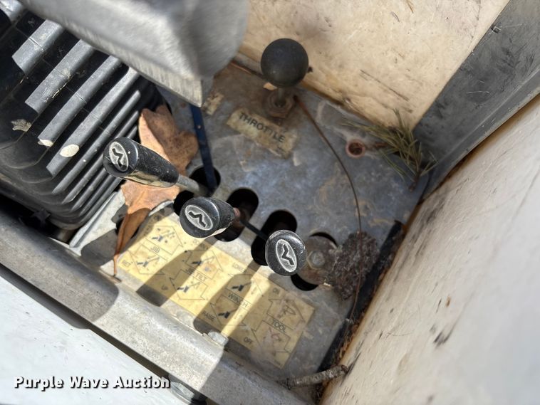 image for item FB3392 2011 Ford F550 bucket truck