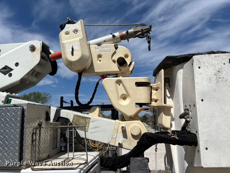 image for item FB3392 2011 Ford F550 bucket truck