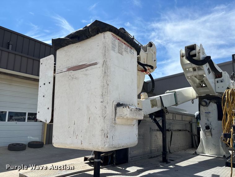 image for item FB3392 2011 Ford F550 bucket truck