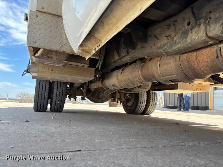 image for item FB3392 2011 Ford F550 bucket truck