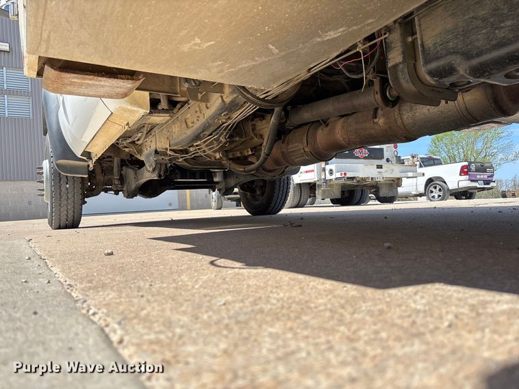 image for item FB3392 2011 Ford F550 bucket truck