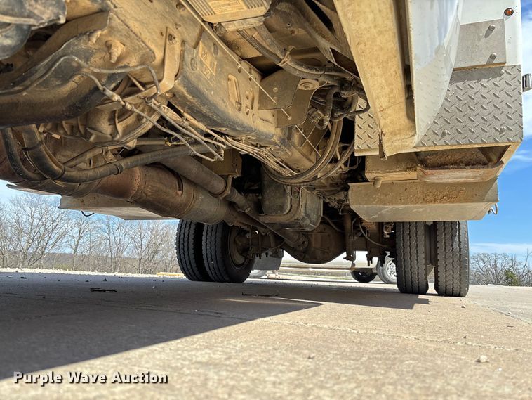 image for item FB3392 2011 Ford F550 bucket truck