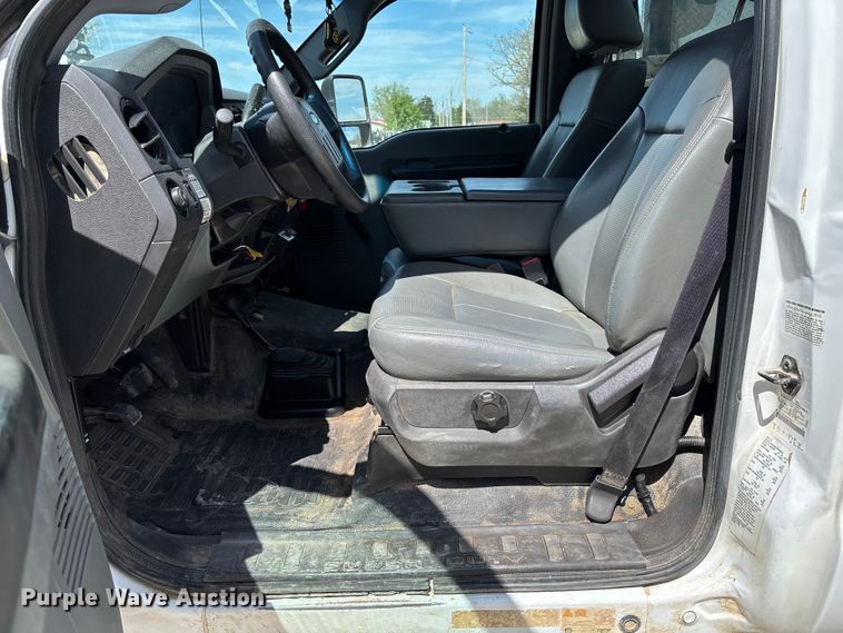 image for item FB3392 2011 Ford F550 bucket truck