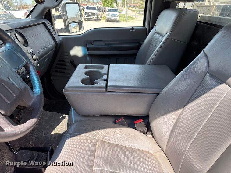 image for item FB3392 2011 Ford F550 bucket truck