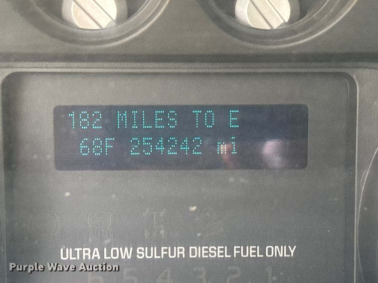 image for item FB3392 2011 Ford F550 bucket truck