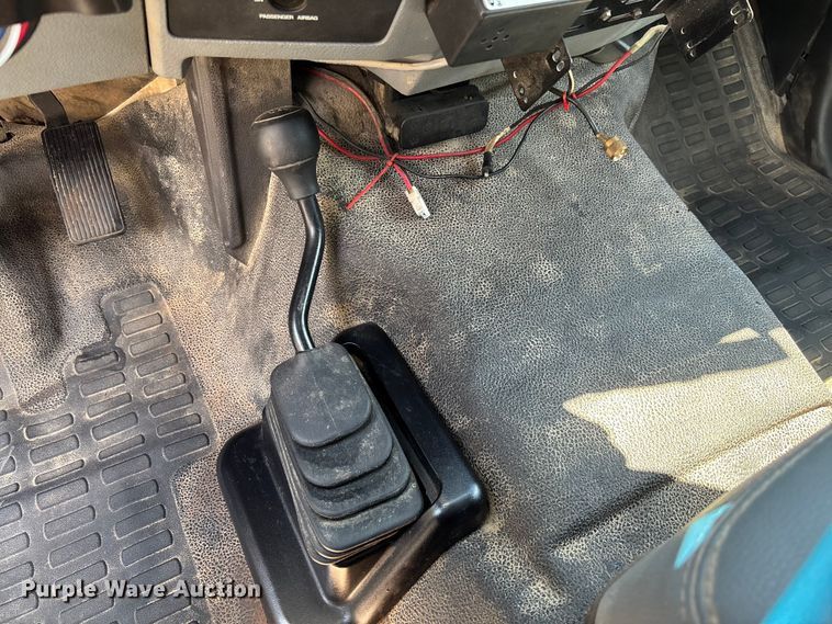 image for item FB3392 2011 Ford F550 bucket truck