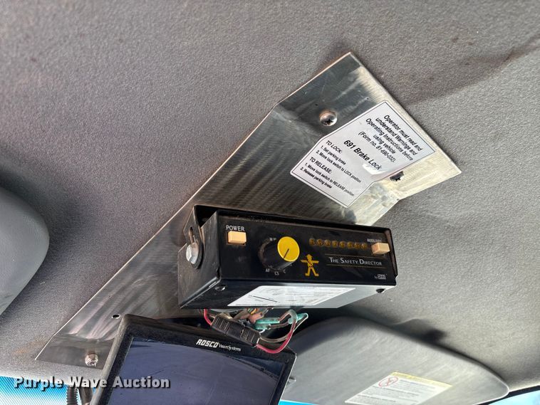 image for item FB3392 2011 Ford F550 bucket truck