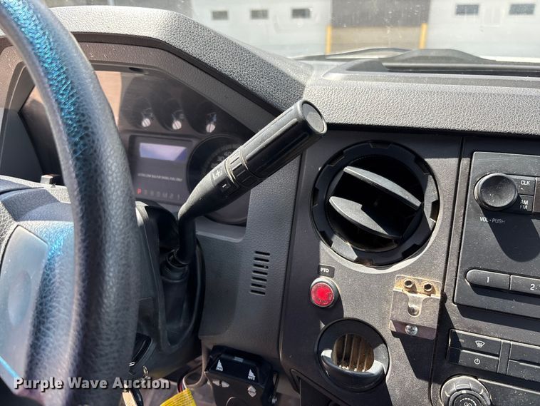 image for item FB3392 2011 Ford F550 bucket truck