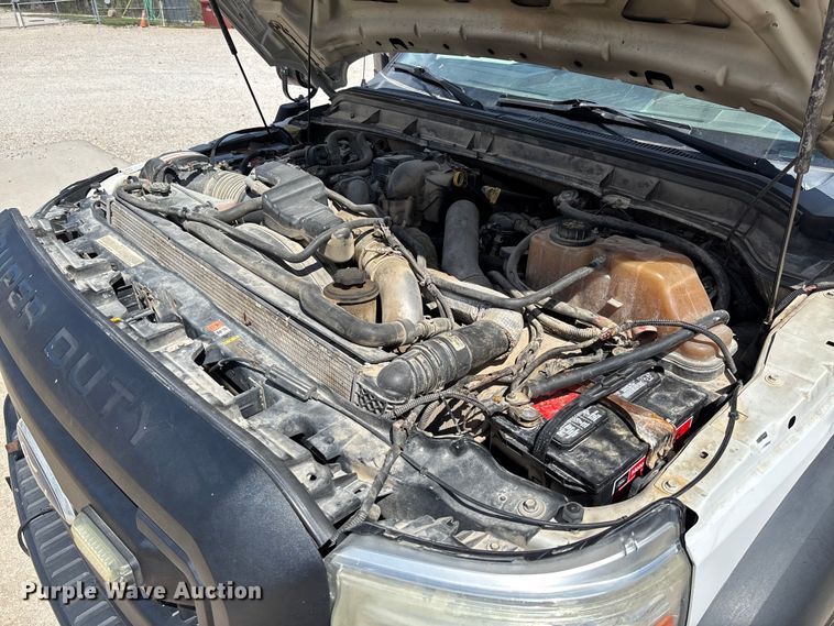 image for item FB3392 2011 Ford F550 bucket truck