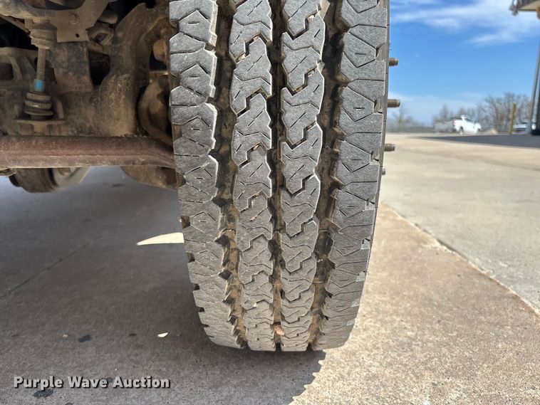 image for item FB3392 2011 Ford F550 bucket truck