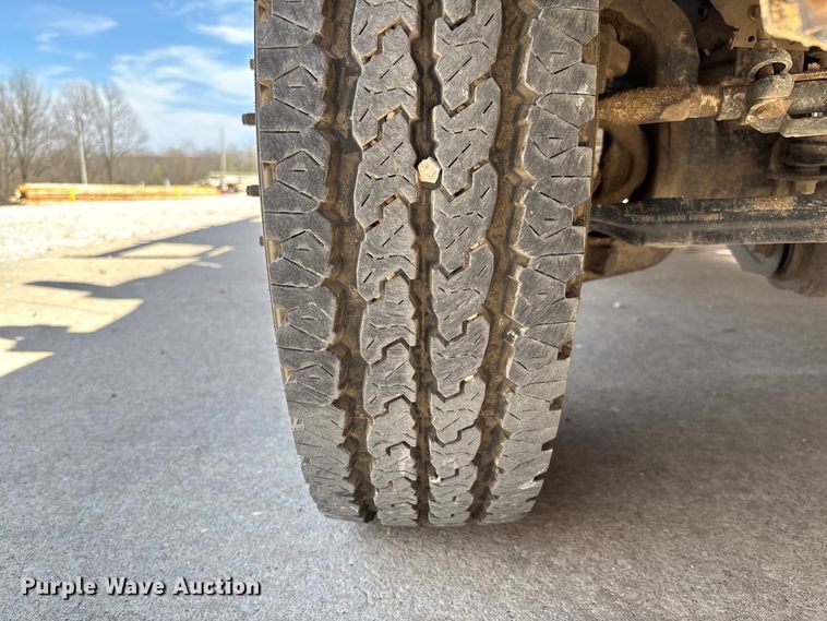 image for item FB3392 2011 Ford F550 bucket truck