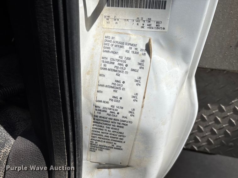 image for item FB3392 2011 Ford F550 bucket truck