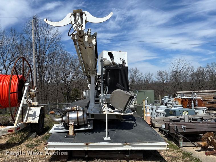 image for item FB3393 2021 Highway Manufacturing Company HHF pressure digger truck bed