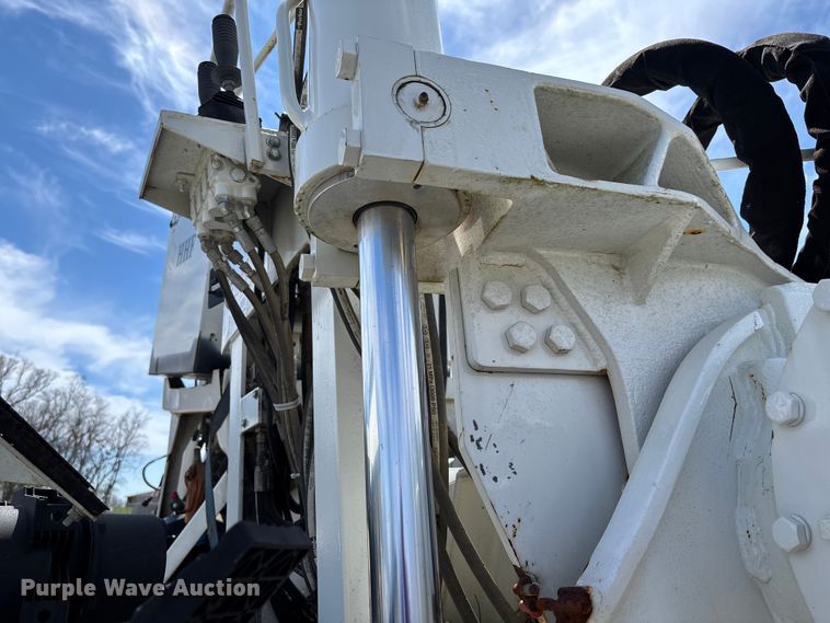 image for item FB3393 2021 Highway Manufacturing Company HHF pressure digger truck bed