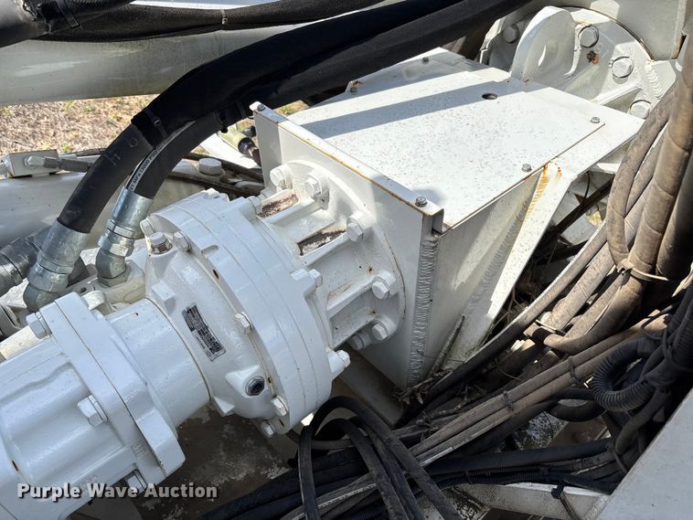 image for item FB3393 2021 Highway Manufacturing Company HHF pressure digger truck bed