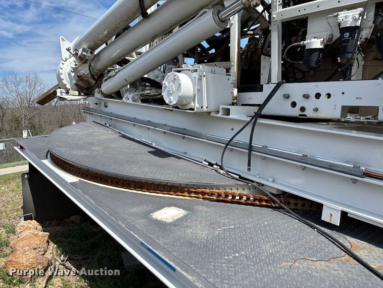 image for item FB3393 2021 Highway Manufacturing Company HHF pressure digger truck bed