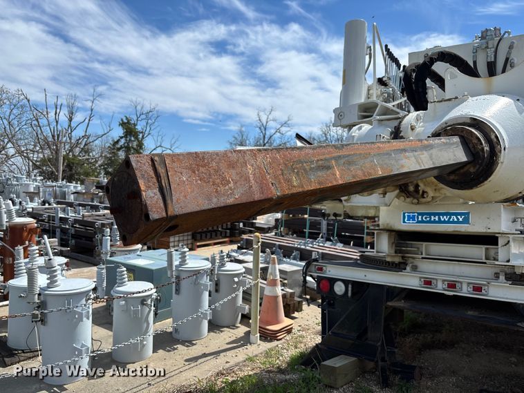 image for item FB3393 2021 Highway Manufacturing Company HHF pressure digger truck bed