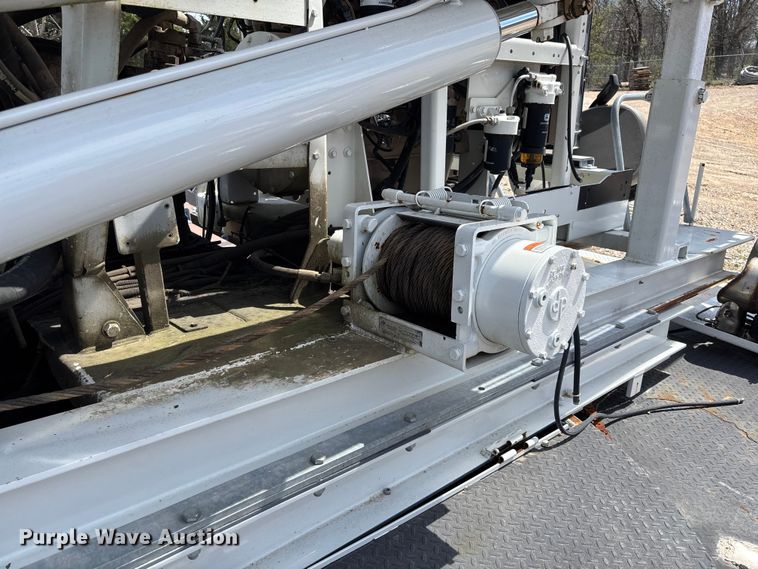 image for item FB3393 2021 Highway Manufacturing Company HHF pressure digger truck bed