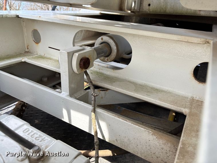 image for item FB3393 2021 Highway Manufacturing Company HHF pressure digger truck bed