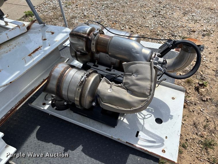 image for item FB3393 2021 Highway Manufacturing Company HHF pressure digger truck bed