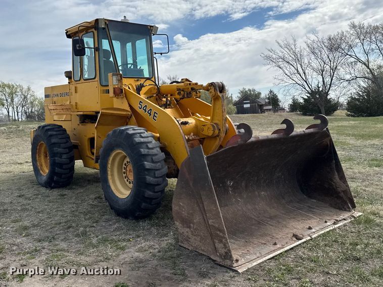 image for item FB7138 1988 John Deere 544E 
