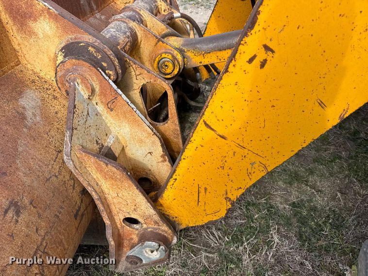 image for item FB7138 1988 John Deere 544E 