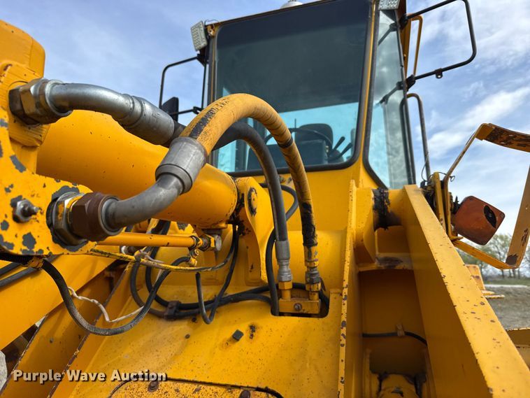 image for item FB7138 1988 John Deere 544E 