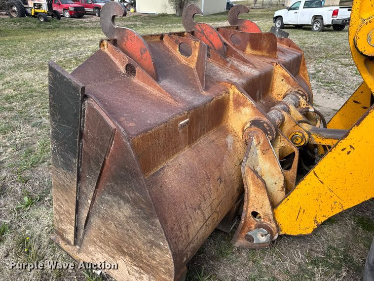 image for item FB7138 1988 John Deere 544E 