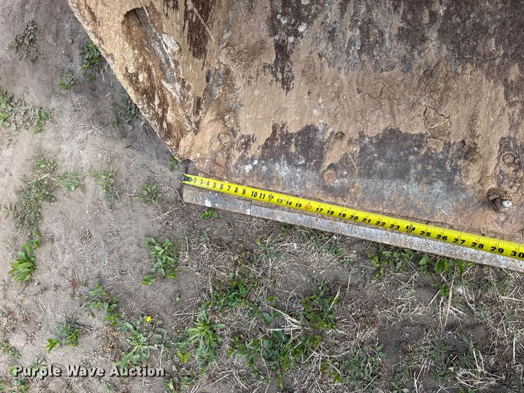 image for item FB7138 1988 John Deere 544E 