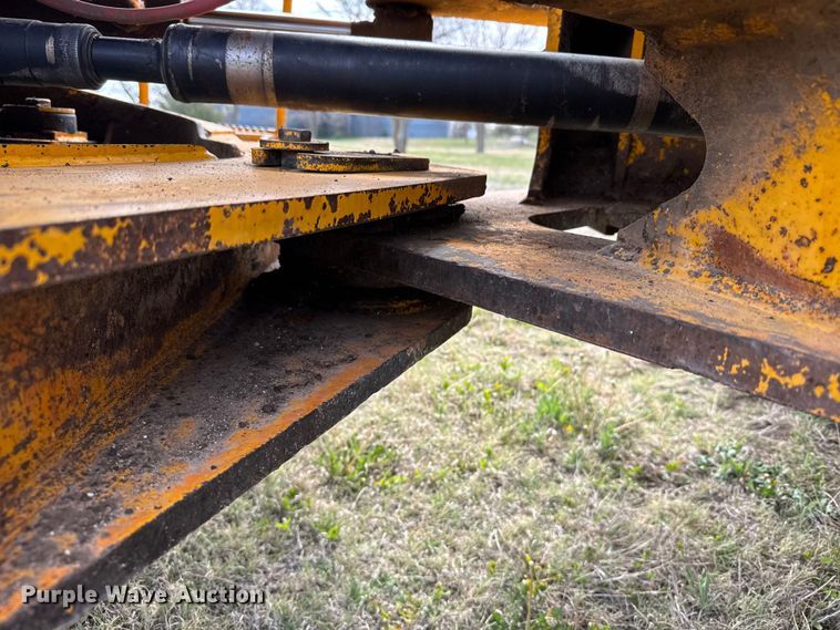 image for item FB7138 1988 John Deere 544E 