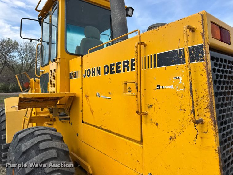 image for item FB7138 1988 John Deere 544E 