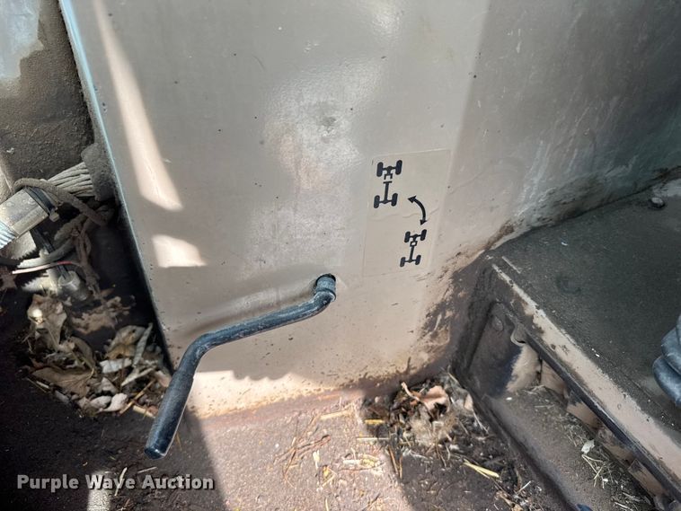 image for item FB7138 1988 John Deere 544E 