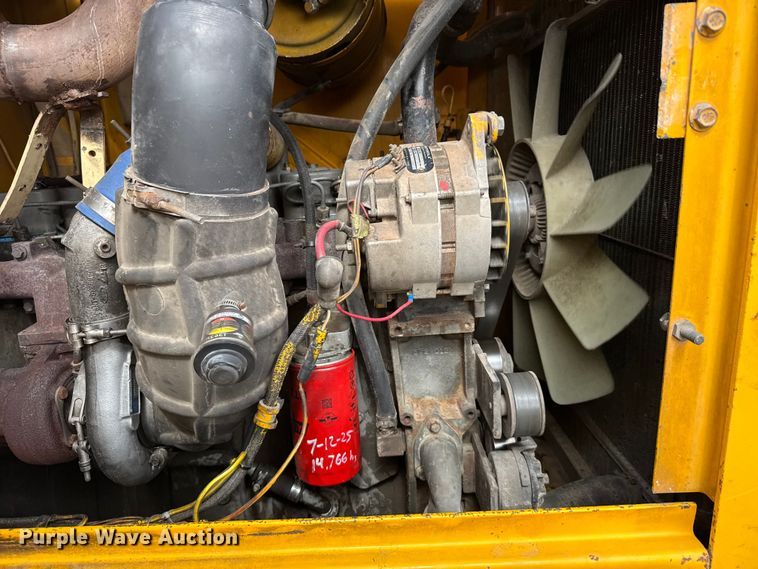 image for item FB7138 1988 John Deere 544E 