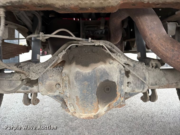 image for item FB8049 2004 Ford F350 Super Duty dump bed pickup truck